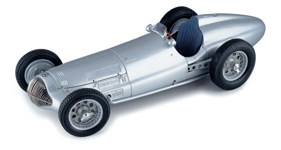 Mercedes-Benz W154 promotional image. 1?18 scale model car.